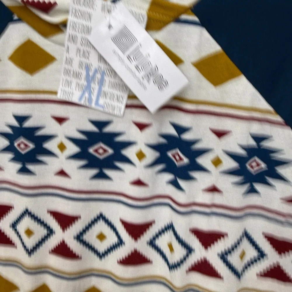 Lularoe Amber hooded shirt‎ top women's size XL aztec mid western design - Picture 7 of 14